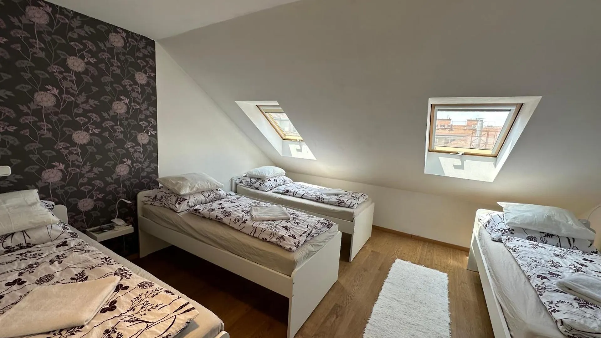 Centroom Apartment Budapest 0*,